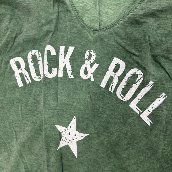 HIPPIE CHIC tee - Picture 5 of 5